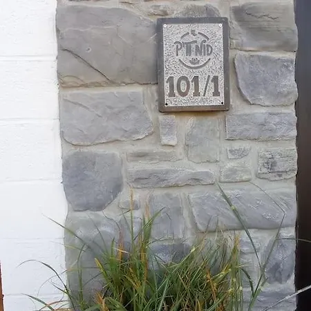 Semesterbostad Le P'tit Nid : Mini Loft Pour 2 A 4 Personnes Tellin