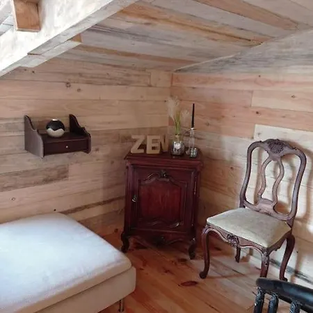 Le P'tit Nid : Mini Loft Pour 2 A 4 Personnes Semesterbostad Tellin