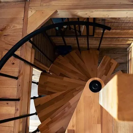 Le P'tit Nid : Mini Loft Pour 2 A 4 Personnes Semesterbostad Tellin